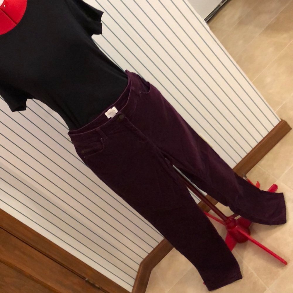 Chico’s Plum Straight Leg Pinwale Corduroys Sz 1